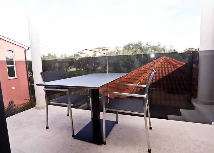 I&i Διαμέρισμα Πόρετς